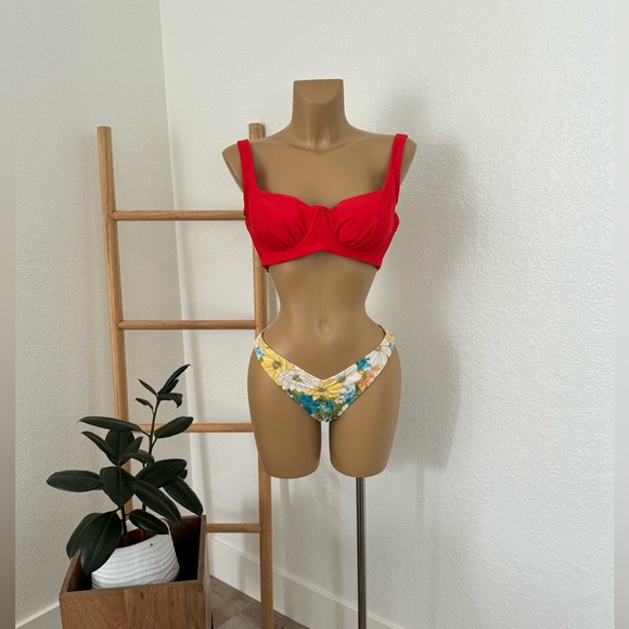 NWT Women's Scoop Front Underwire Bikini Top - Wild Fable Red 14 - Picture 5 of 6